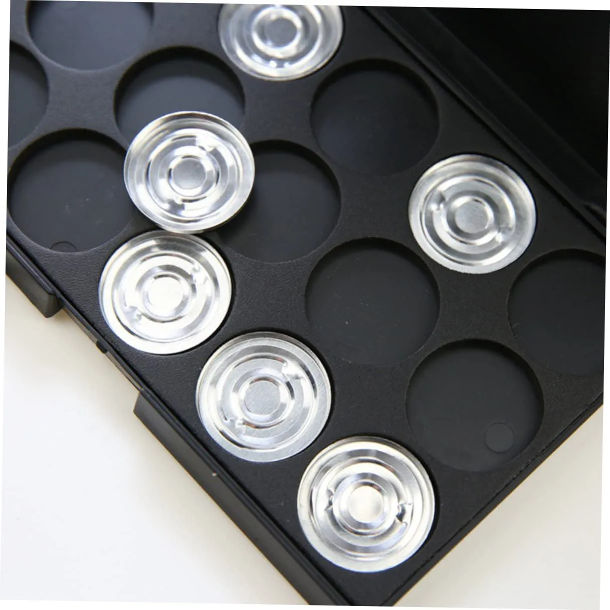 Hemoton 2pcs Empty Cosmetic Case Round Eyeshadow Organizer for Blush Powder Foundation Diameter Lightweight Space-saving for Practical Use